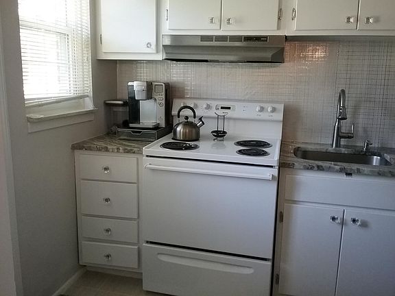 3rd image of 23037 Gary Ln