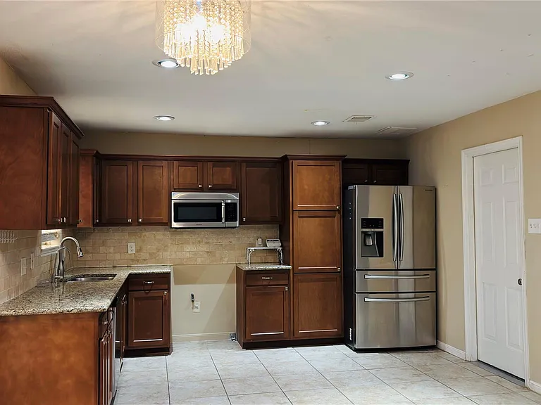 11407 Hazen St — Photo 12