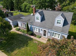 525 Oakwood St, Springdale, PA 15144