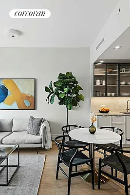 Living room, photo 1