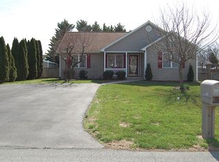 25 Sugar Mill Ln, Weyers Cave, VA 24486