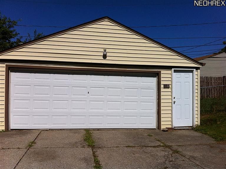 2nd image of 4664 Blythin Rd