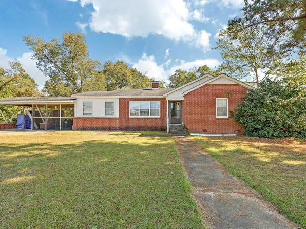 409 Peachtree St, Headland, AL 36345