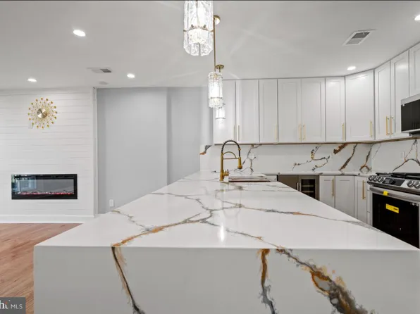 2236 15th St NE, Washington, DC 20018