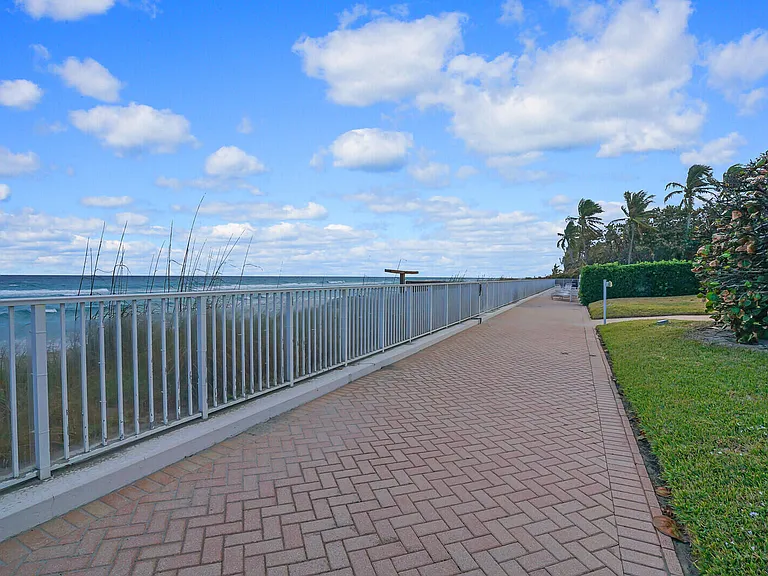 2295 S Ocean Blvd #619 — Photo 29