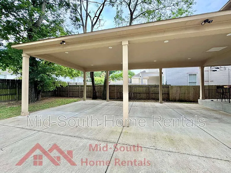 82 N Rembert St — Photo 1
