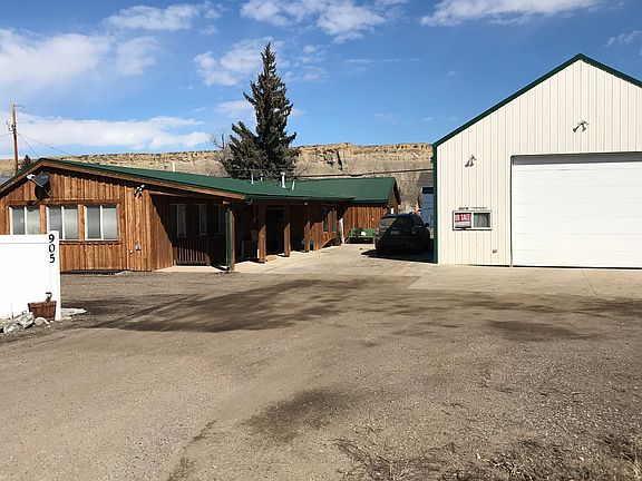 Shop with 2 overhead doors