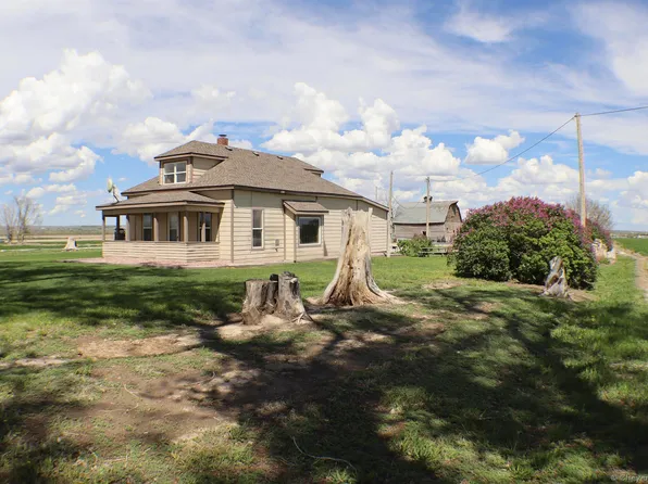 7047 Road 39, Torrington, WY 82240