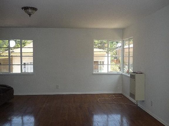 3rd image of 1716 Morton Ave