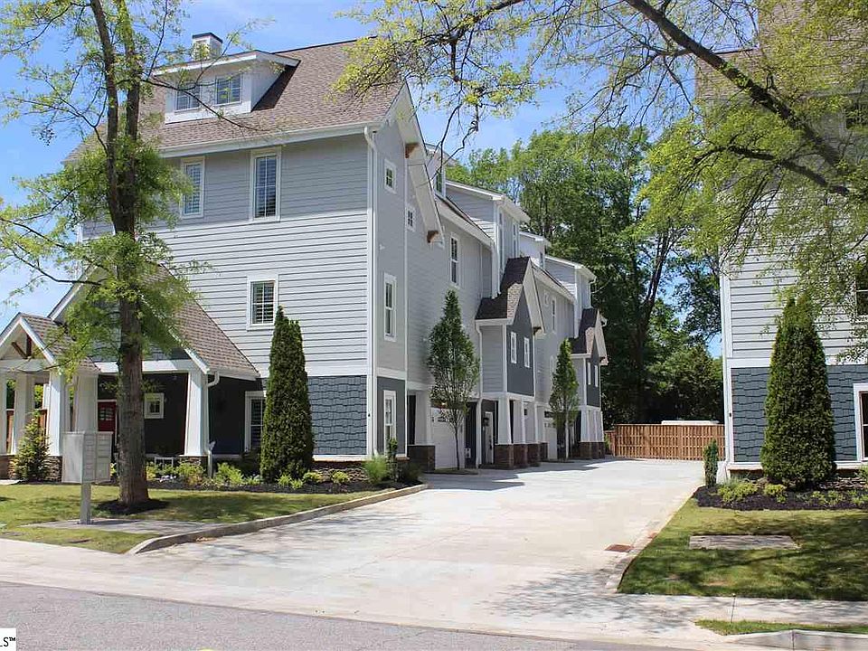 1st image of 15C Cureton Dr
