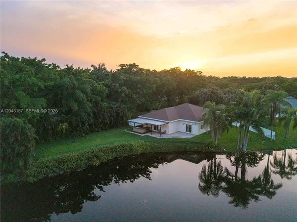 720 S Old Nob Hill Rd, Plantation, FL 33324