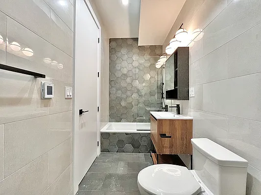 Rented by Doorway NYC, LLC | media 8