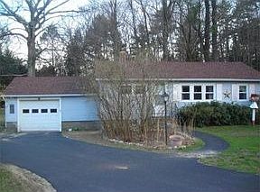 2nd image of 296 Main Rd