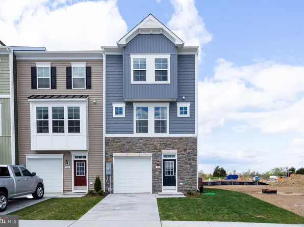 417 Slick Ter, Martinsburg, WV 25403