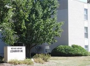 1633 Cedarwood Dr APT 220, Westlake, OH 44145