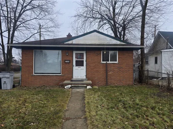 1040 E Bernhard Ave, Hazel Park, MI 48030