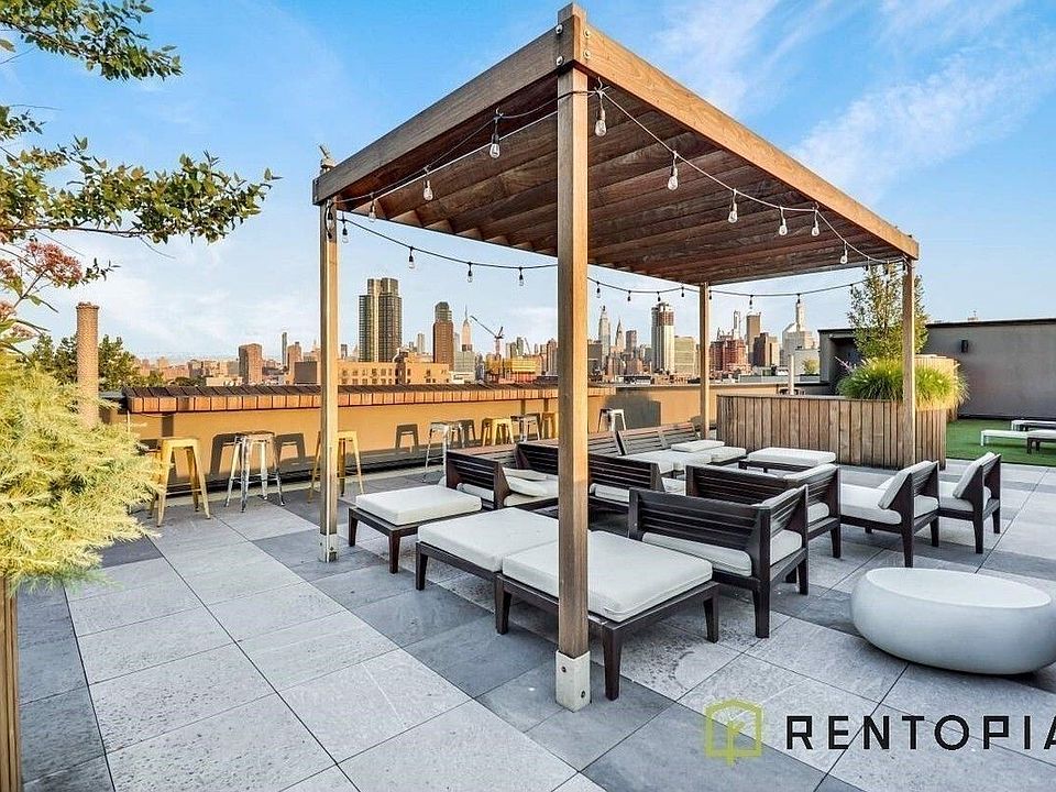1st image of 215 Green St #4M
