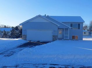 611 Jewell St, Mora, MN 55051