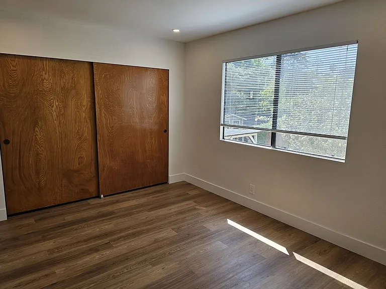 1615 Olive St #B — Photo 9