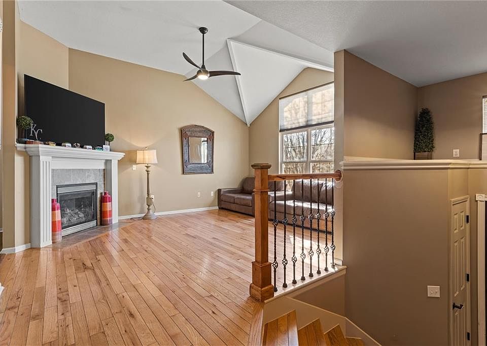 1807 N 162nd St, Basehor, KS 66007 Zillow