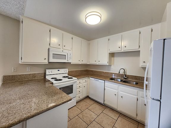 4th image of 360 Wisconsin Ave Unit 107