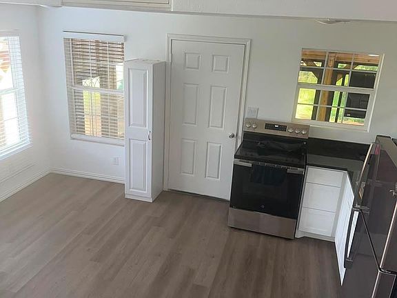 5th image of 259 Pinehill Dr