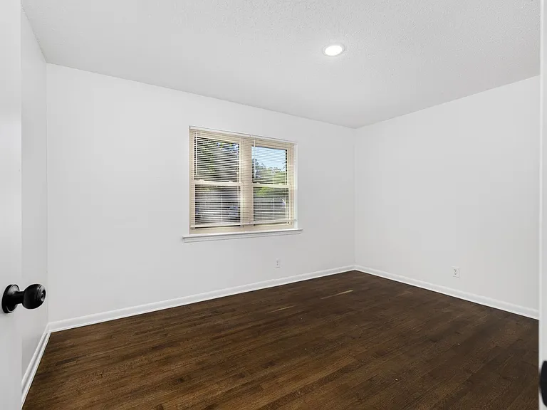 1860 Brookhaven Dr — Photo 18
