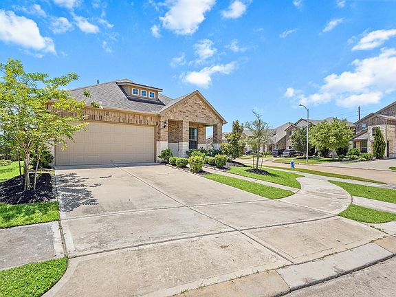 2nd image of 24911 Prairie Briar Cir