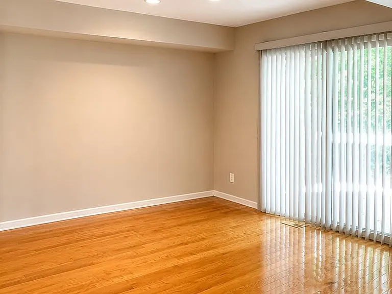 9821 Timbers Dr — Photo 9