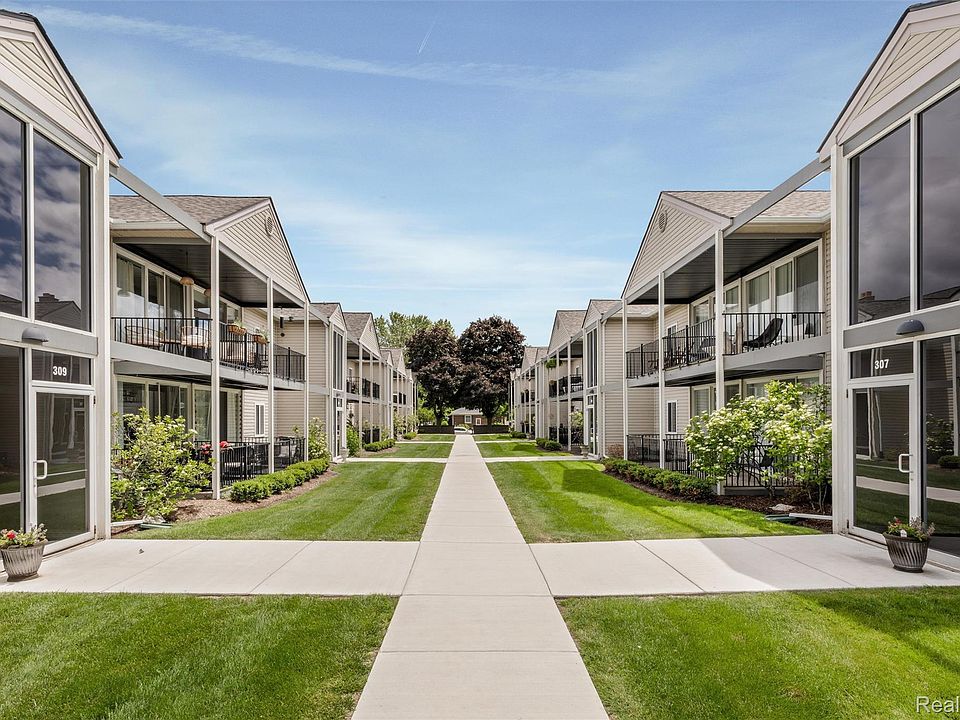305 N Eton St Apt A, photo 14