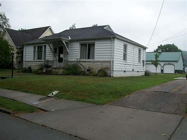 1st image of 737 Water St
