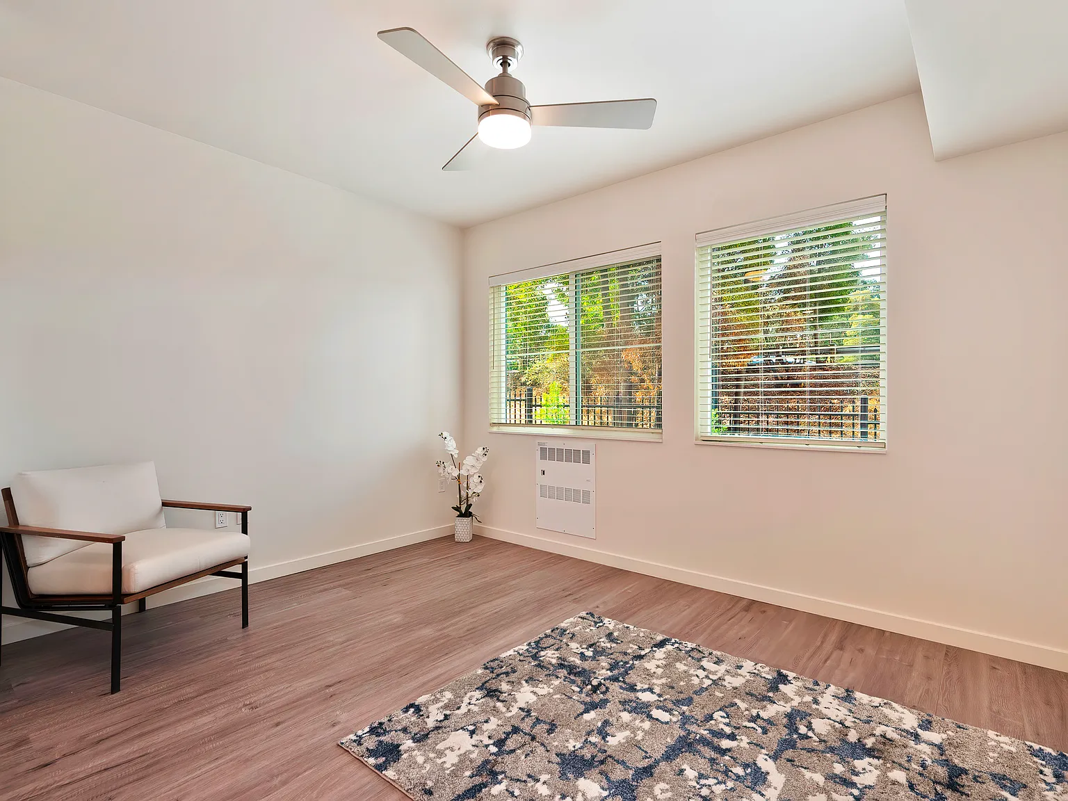 MacArthur Heights — Photo 4