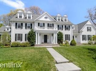 31 Hampshire Rd, Wellesley, MA 02481