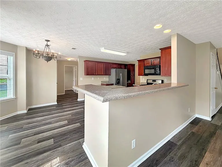 1210 Skylar Ridge Cir — Photo 11