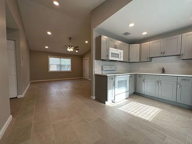 3166 SE Garden St #3166 — Photo 6