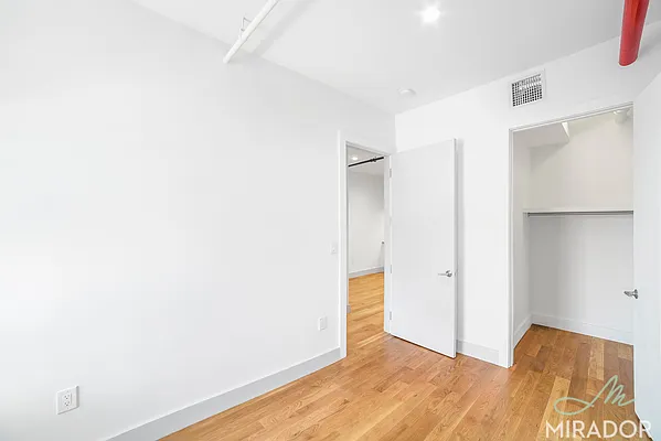 Rented by Mirador Real Estate | media 21