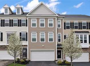 11 Roosevelt Dr, Mc Kees Rocks, PA 15136