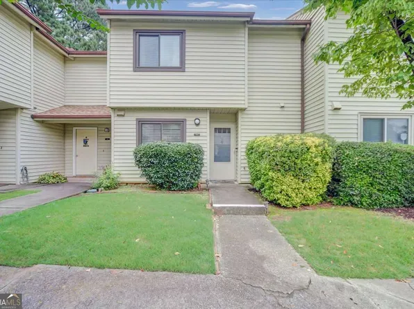 1182 Country Ct, Lawrenceville, GA 30044