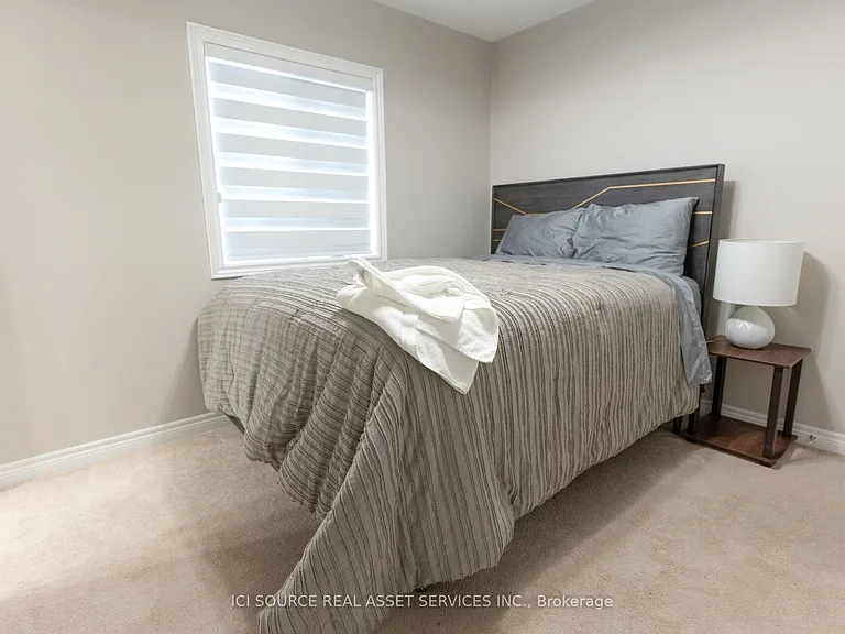 648 Lemay Grv — Photo 14