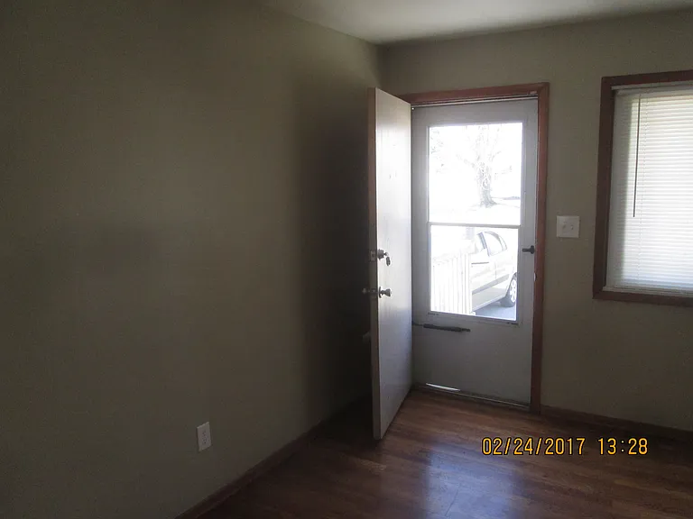700 Savannah Dr — Photo 4