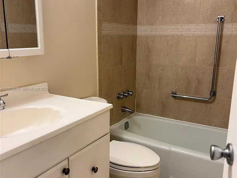 8335 SW 72nd Ave #108D — Photo 12