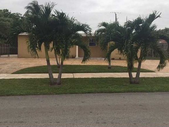 Beautifully Updated ~ Great Starter Home! $279,000