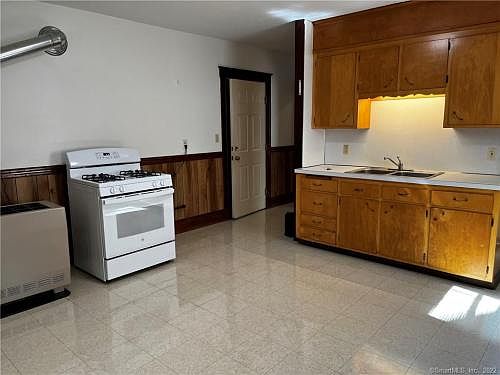 1st image of 127 Farmington Ave #1S