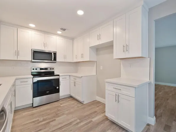 5824 Peppermill Ct APT 3, Sacramento, CA 95841