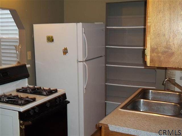 2nd image of 367 3rd St