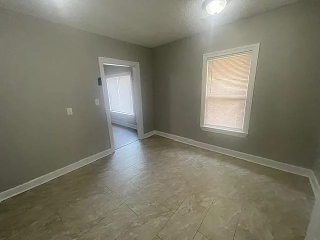1778 Evelyn Ave — Photo 8