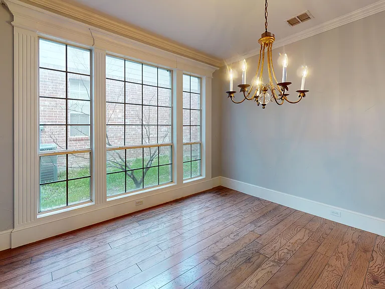 1423 Cool Springs Dr — Photo 5