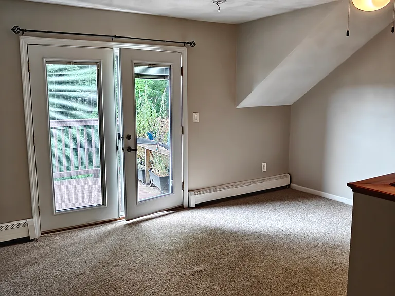 22 Stillwater Dr — Photo 25