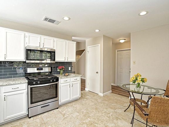 2nd image of 5915 Avery Island Ave