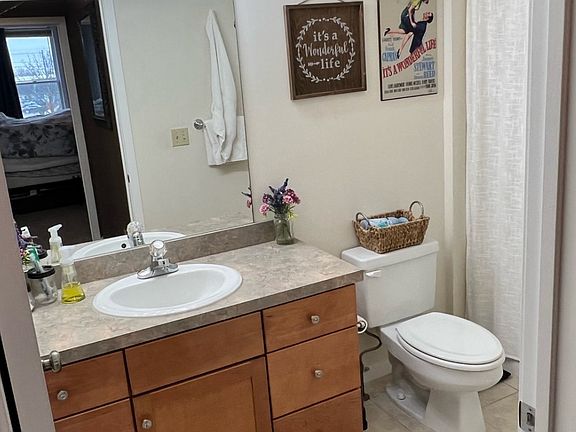 2nd image of 129 E Main Ave #2B